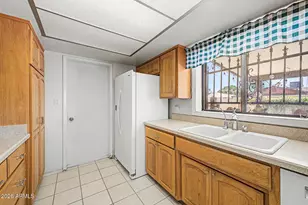 2403 E Del Rio Dr, Tempe, AZ 85282 - Photo 22
