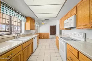 2403 E Del Rio Dr, Tempe, AZ 85282 - Photo 24