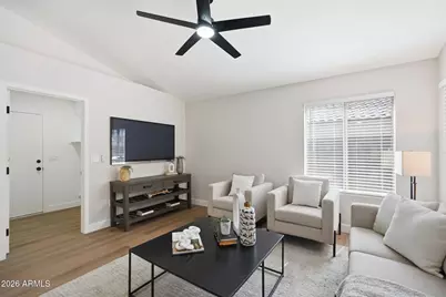 810 E Ross Avenue, Phoenix, AZ 85024 - Photo 10