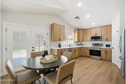 810 E Ross Avenue, Phoenix, AZ 85024 - Photo 8