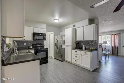 2755 E Michigan Avenue, Phoenix, AZ 85032 - Photo 4