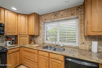 9146 W Oraibi Drive, Peoria, AZ 85382 - Photo 16