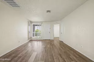 10807 W Northern Ave, Glendale, AZ 85307 - Photo 8