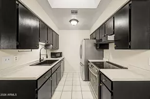 10807 W Northern Ave, Glendale, AZ 85307 - Photo 18