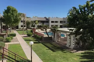 3301 E Earll Dr, Phoenix, AZ 85018 - Photo 2
