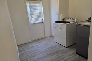 3555 W Acoma Dr, Phoenix, AZ 85053 - Photo 30