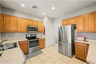6824 S 68th Drive, Laveen, AZ 85339 - Photo 6