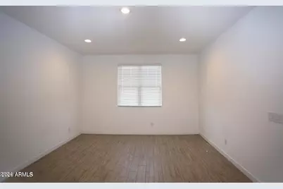 9231 W Montecito Avenue, Phoenix, AZ 85037 - Photo 6