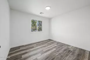 3030 N 64th Dr, Phoenix, AZ 85033 - Photo 18