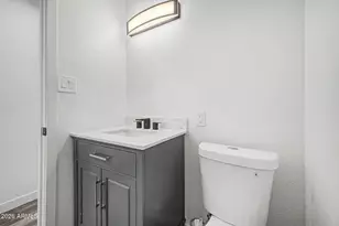 3030 N 64th Dr, Phoenix, AZ 85033 - Photo 16