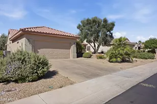 18132 N Villa Bella Dr, Surprise, AZ 85374 - Photo 2