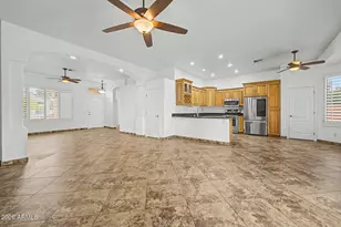 338 W Angela Dr, Phoenix, AZ 85023 - Photo 8