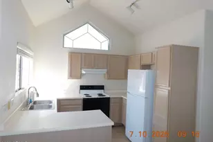1633 E Lakeside Dr, Gilbert, AZ 85234 - Photo 6