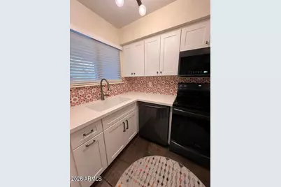 7300 N Dreamy Draw Drive #102, Phoenix, AZ 85020 - Photo 12