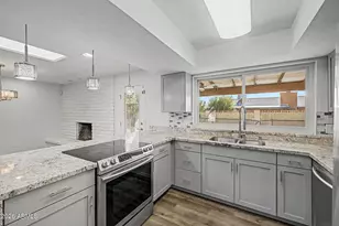 12810 N 44th Dr, Glendale, AZ 85304 - Photo 8