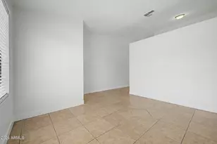 6802 W Crittenden Ln, Phoenix, AZ 85033 - Photo 8