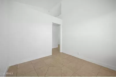 6802 W Crittenden Lane, Phoenix, AZ 85033 - Photo 12
