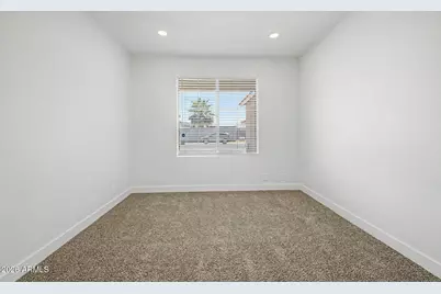 6802 W Crittenden Lane, Phoenix, AZ 85033 - Photo 32