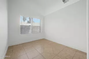 6802 W Crittenden Ln, Phoenix, AZ 85033 - Photo 18