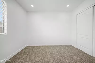 6802 W Crittenden Lane, Phoenix, AZ 85033 - Photo 30