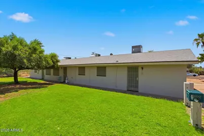 1321 E Carol Avenue #Apt 3, Phoenix, AZ 85020 - Photo 1