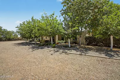 29319 N 203rd Avenue, Wittmann, AZ 85361 - Photo 2