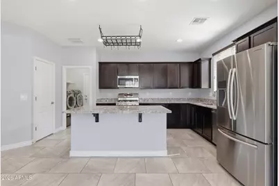 10319 W Rosewood Lane, Peoria, AZ 85383 - Photo 4