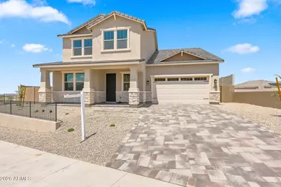 2122 W Desert View Drive, Phoenix, AZ 85041 - Photo 2