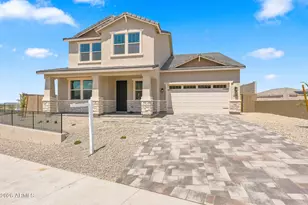 2122 W Desert View Dr, Phoenix, AZ 85041 - Photo 2