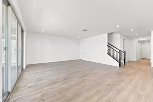 2122 W Desert View Dr, Phoenix, AZ 85041 - Photo 16