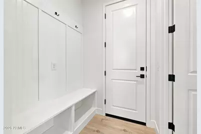 2122 W Desert View Drive, Phoenix, AZ 85041 - Photo 28