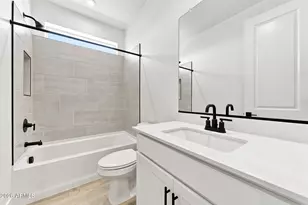 2122 W Desert View Dr, Phoenix, AZ 85041 - Photo 24