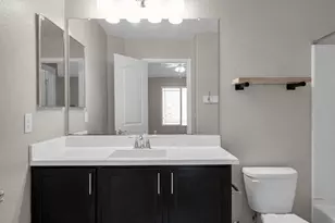 240 W Juniper Ave, Gilbert, AZ 85233 - Photo 22