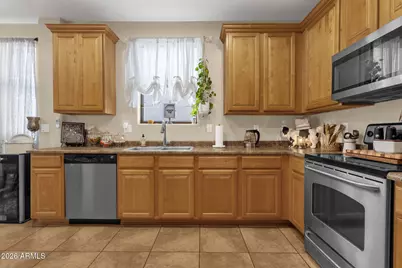 3422 W Leodra Lane, Phoenix, AZ 85041 - Photo 6