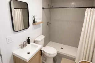 2731 E Montecito Ave, Phoenix, AZ 85016 - Photo 4