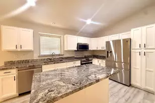 273 E Chicory Pl, San Tan Valley, AZ 85143 - Photo 10
