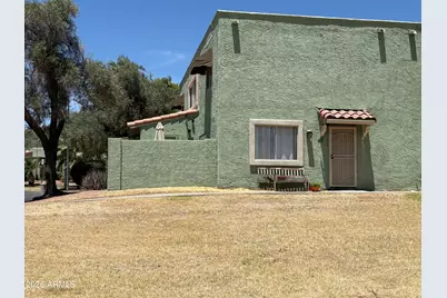 10201 N 8th Place #A, Phoenix, AZ 85020 - Photo 2