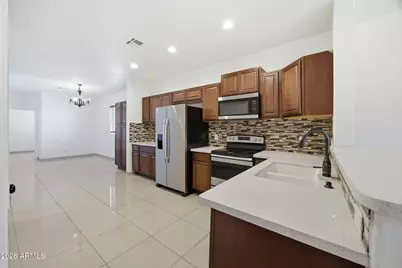 420 S 4th Street, Avondale, AZ 85323 - Photo 2