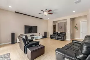 193 E Cres Pl, Chandler, AZ 85249 - Photo 8