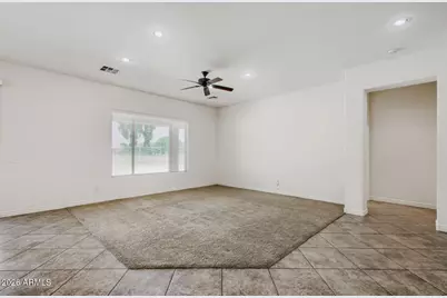 18188 W Paradise Lane, Surprise, AZ 85388 - Photo 10