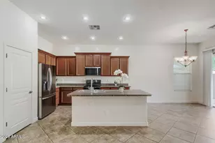 18188 W Paradise Ln, Surprise, AZ 85388 - Photo 6