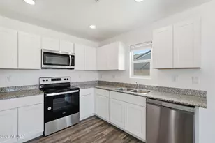9346 W Raven Dr, Arizona City, AZ 85123 - Photo 4