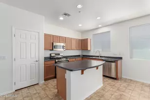 12096 W Eagle Ridge Ln, Peoria, AZ 85383 - Photo 10
