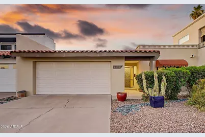 2631 E Beekman Place, Phoenix, AZ 85016 - Photo 2