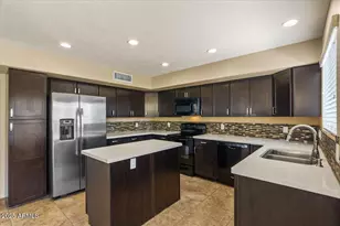 5709 E Gelding Dr, Scottsdale, AZ 85254 - Photo 2