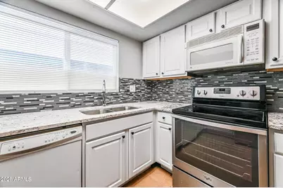 1560 W Sahuaro Drive #1, Phoenix, AZ 85029 - Photo 4