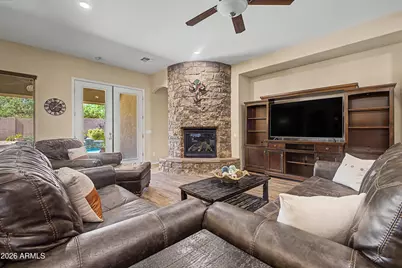 2438 W Cavedale Drive, Phoenix, AZ 85085 - Photo 8