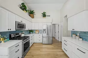 215 N Starboard Dr, Gilbert, AZ 85234 - Photo 2