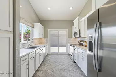 4007 W Rose Garden Lane, Glendale, AZ 85308 - Photo 10