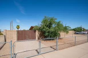 1951 E Marguerite Ave, Phoenix, AZ 85040 - Photo 2
